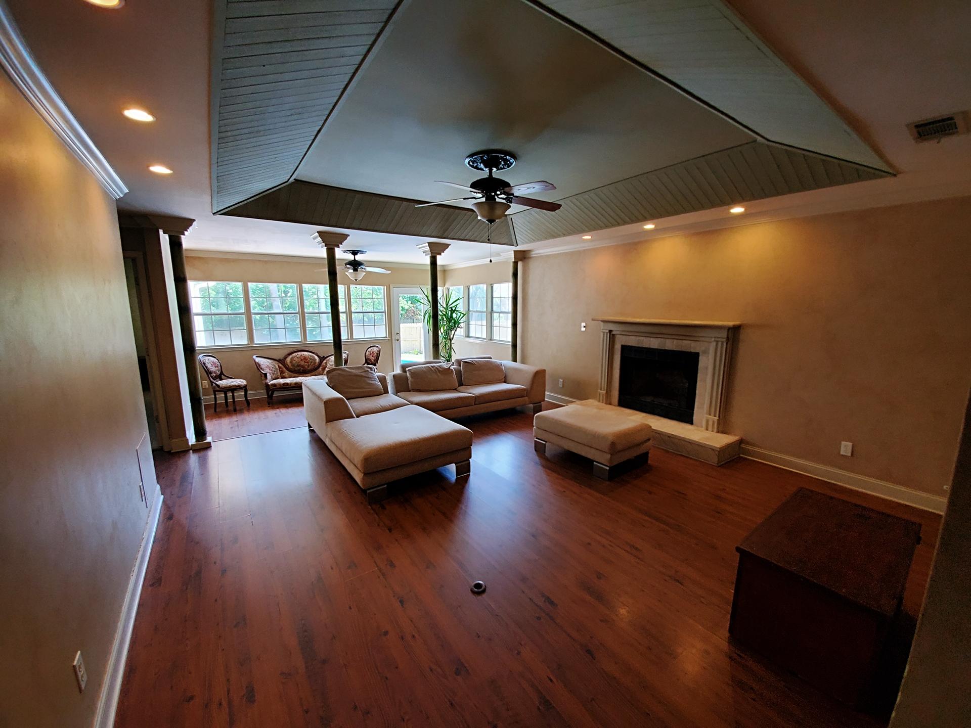 BAYVIEW MANOR - Residential