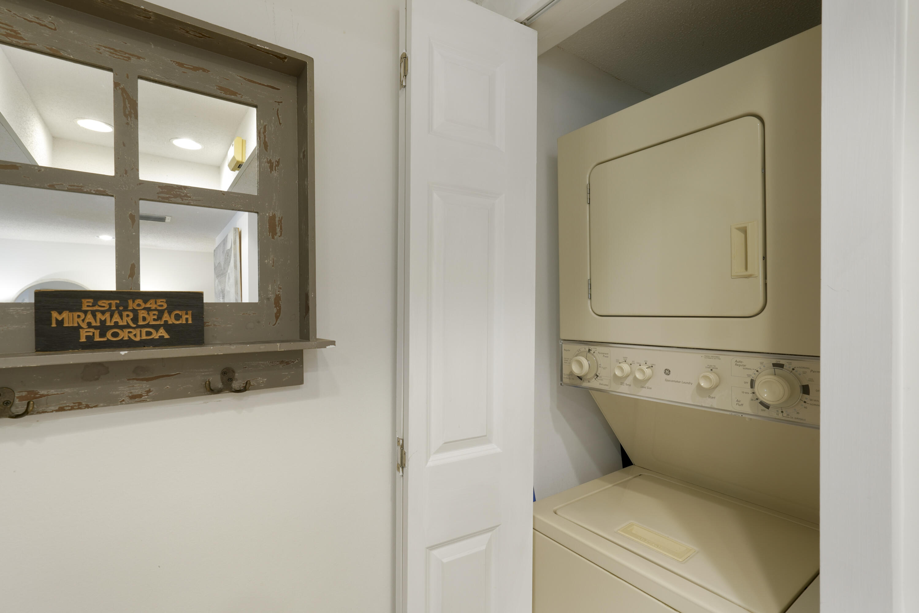 HIDDEN DUNES BEACH COTTAGES 1 - Residential