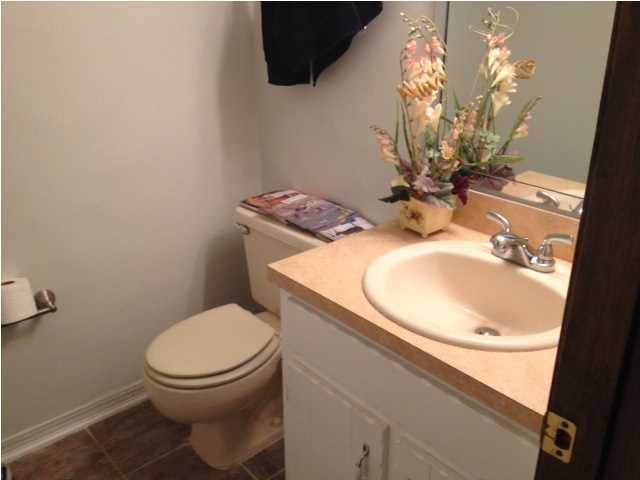 FAIRWOOD PH 1 - Residential Lease