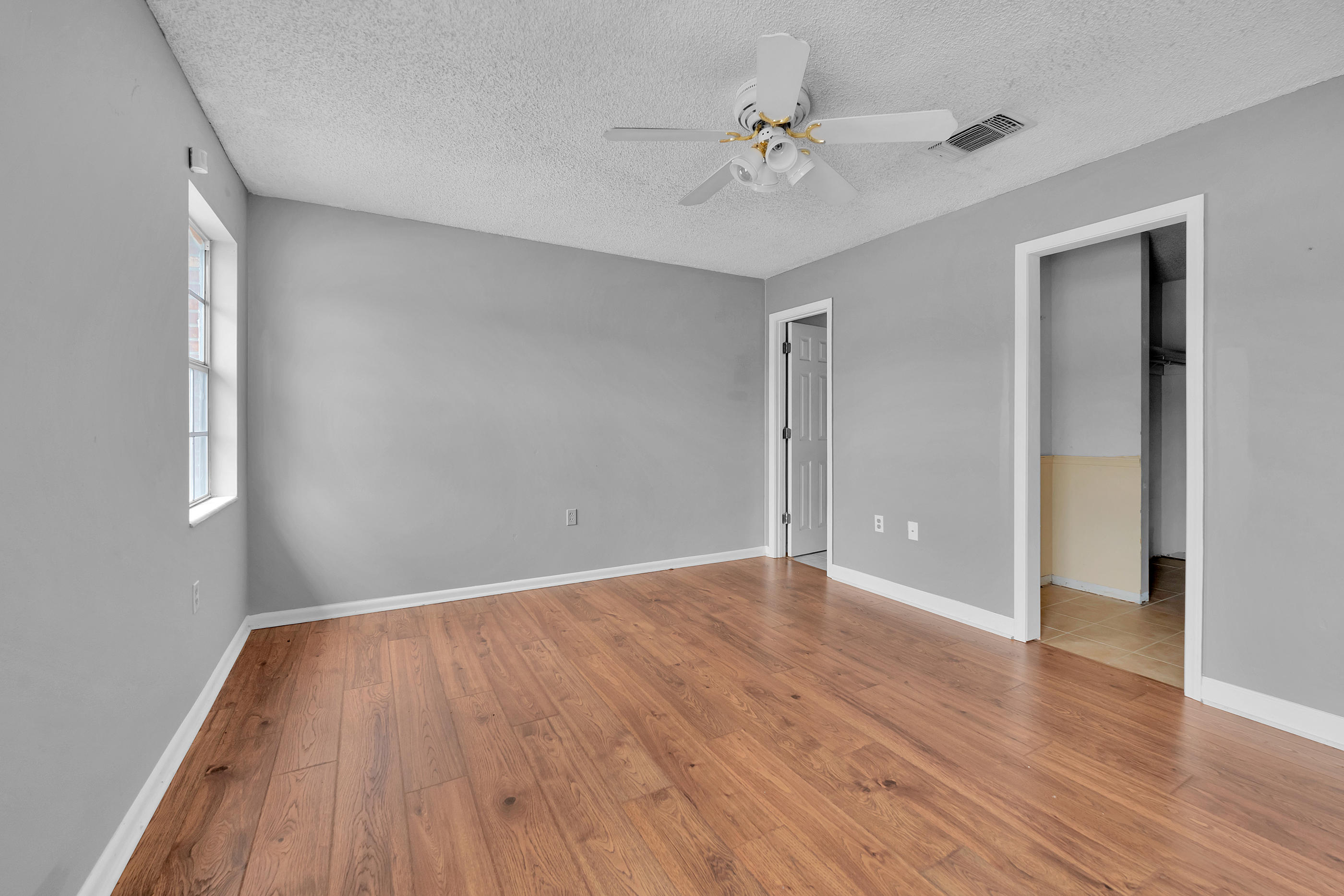 PALM ESTATES UNIT 4 - Residential