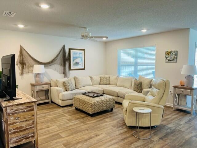 HAMMOCK BAY - Residential Lease