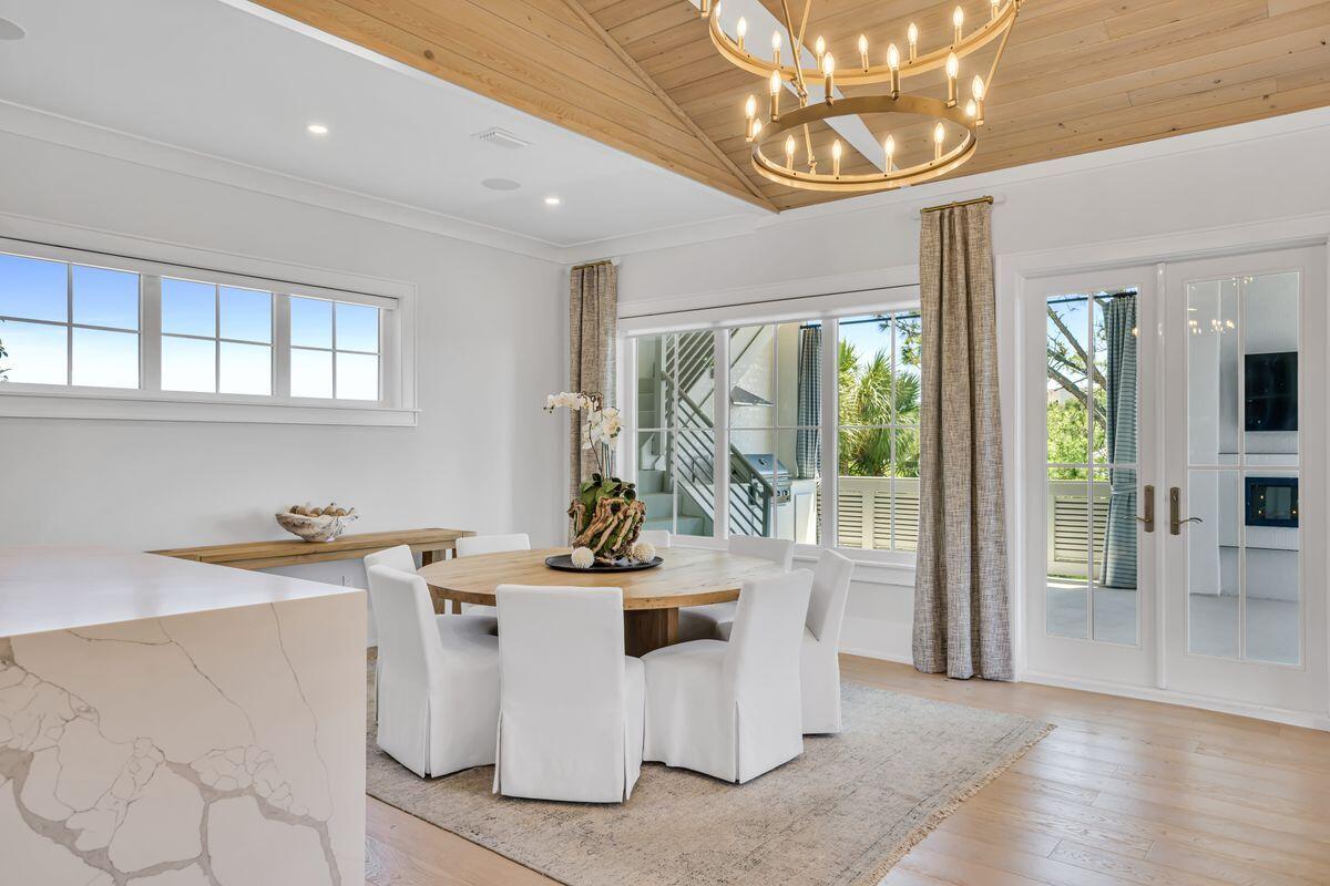 VILLAGE OF WHITE CLIFFS THE - Residential