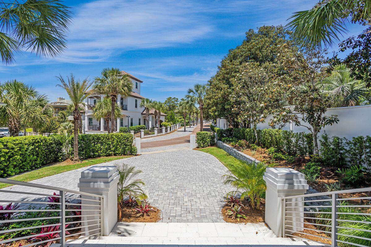 VILLAGE OF WHITE CLIFFS THE - Residential