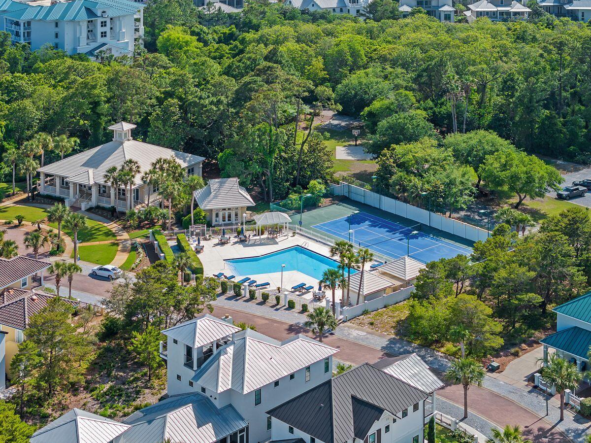 VILLAGE OF WHITE CLIFFS THE - Residential