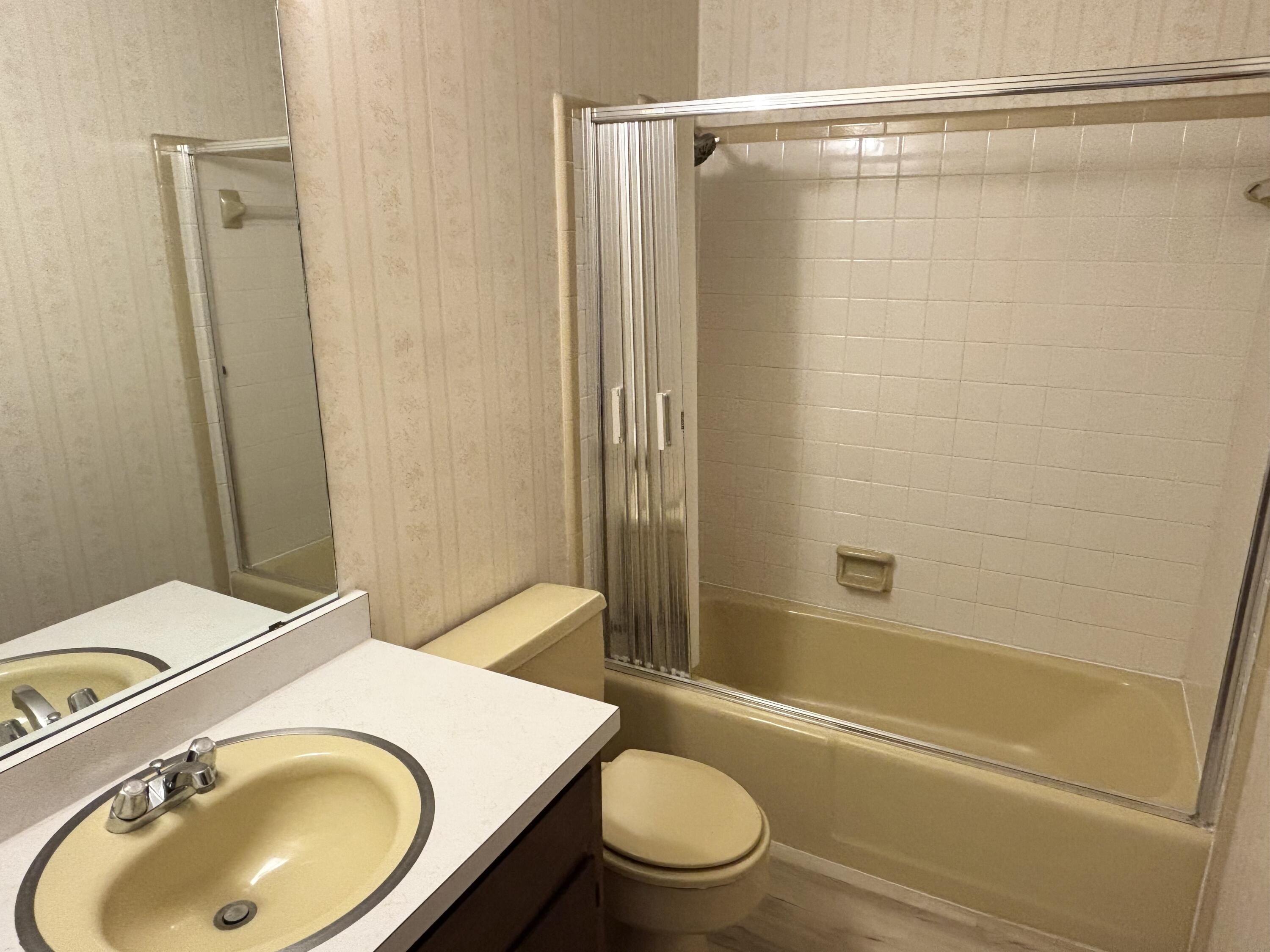 CASA LOMA S/D - Residential Lease