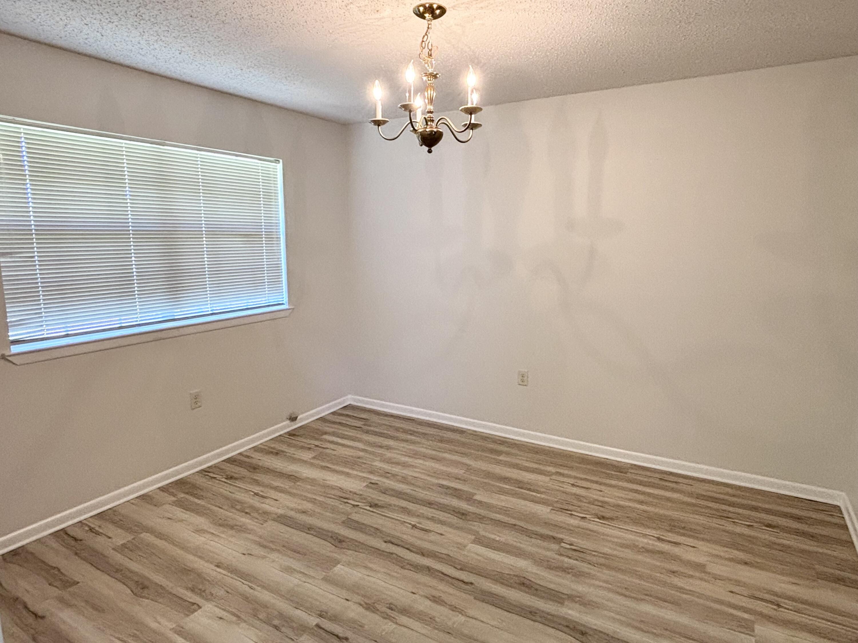 CASA LOMA S/D - Residential Lease