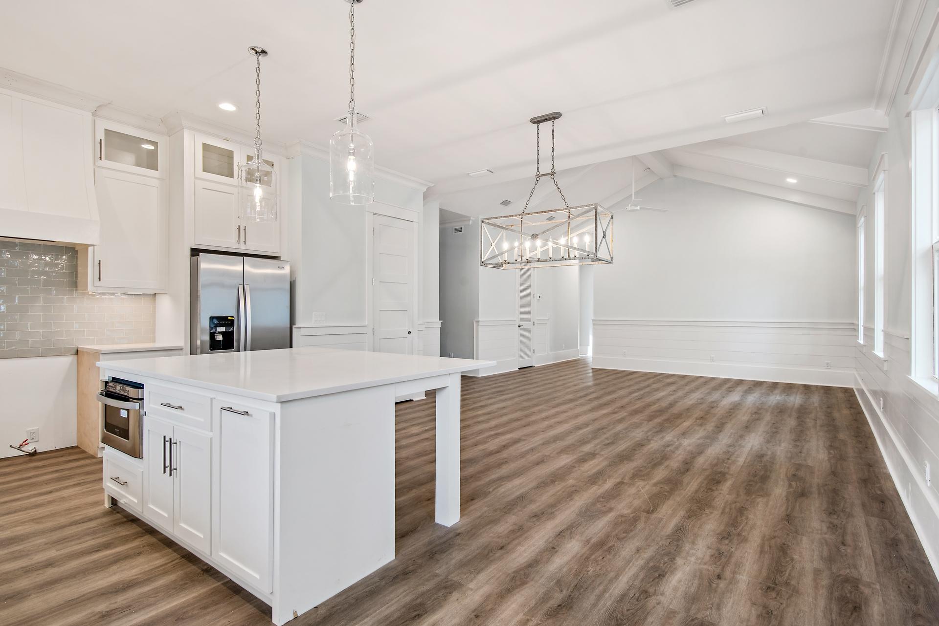 MAGNOLIA BEACH - Residential