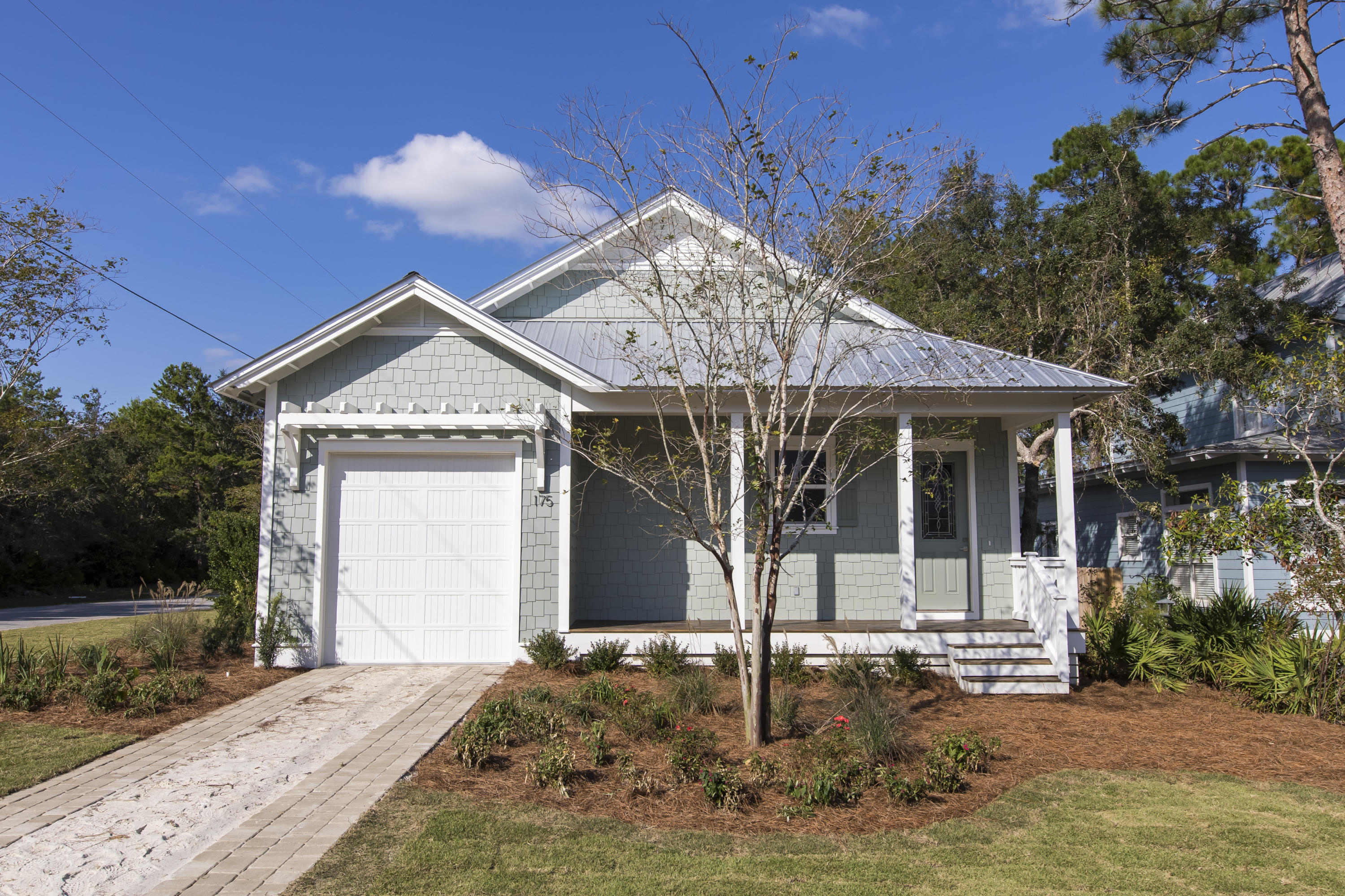 MAGNOLIA BEACH - Residential