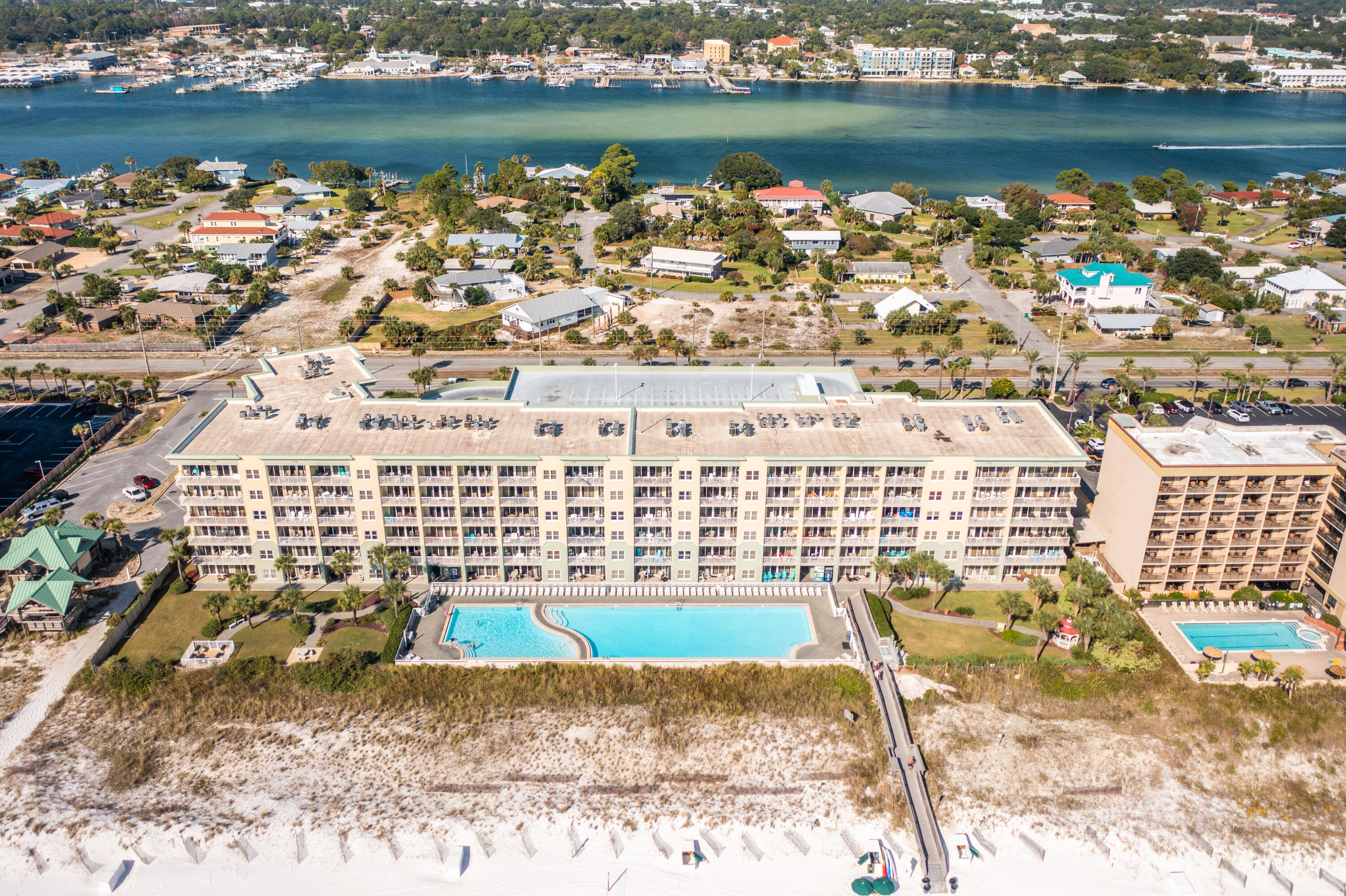 WATERS EDGE - Residential