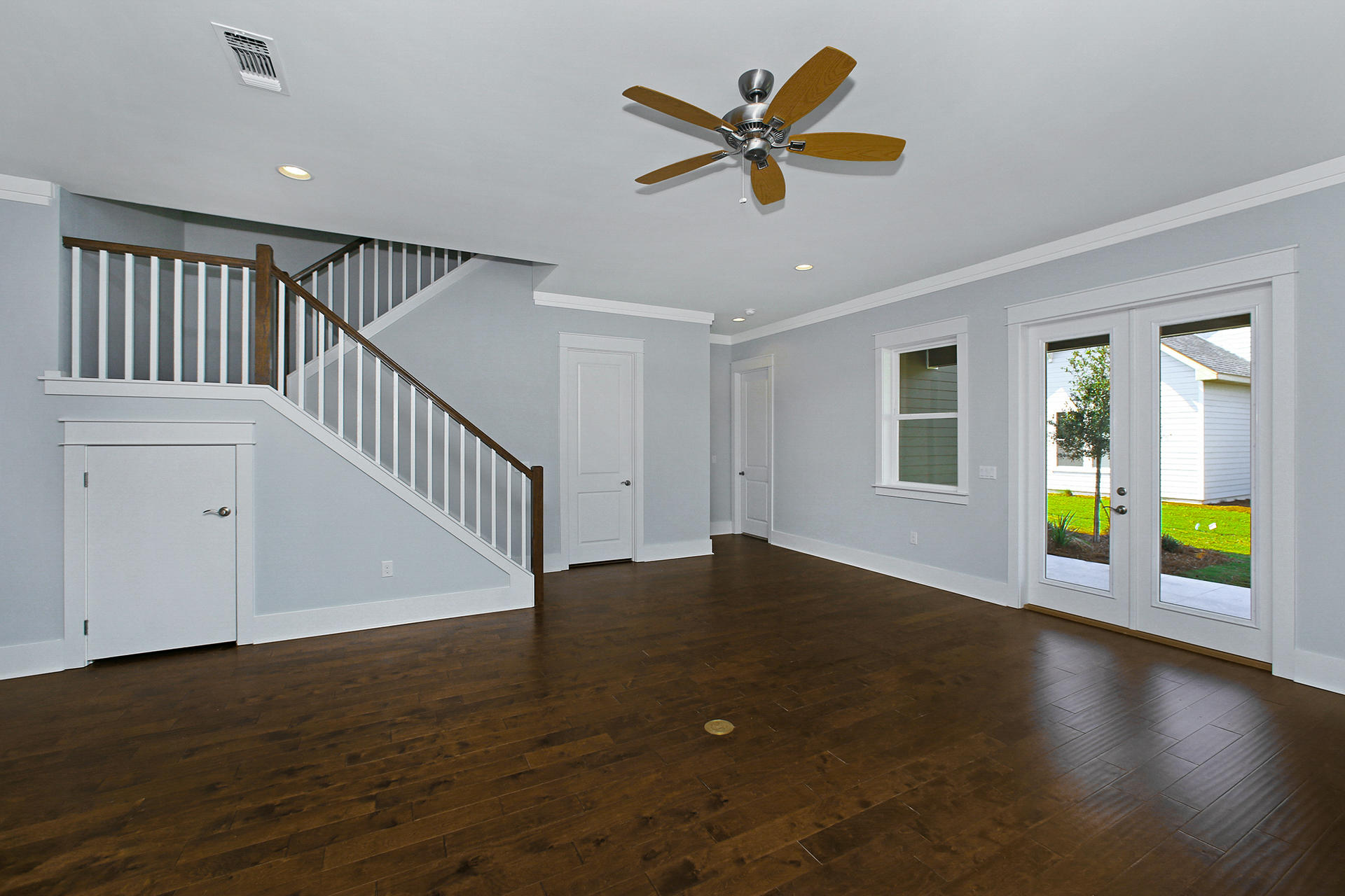 PARADISE COVE - Residential