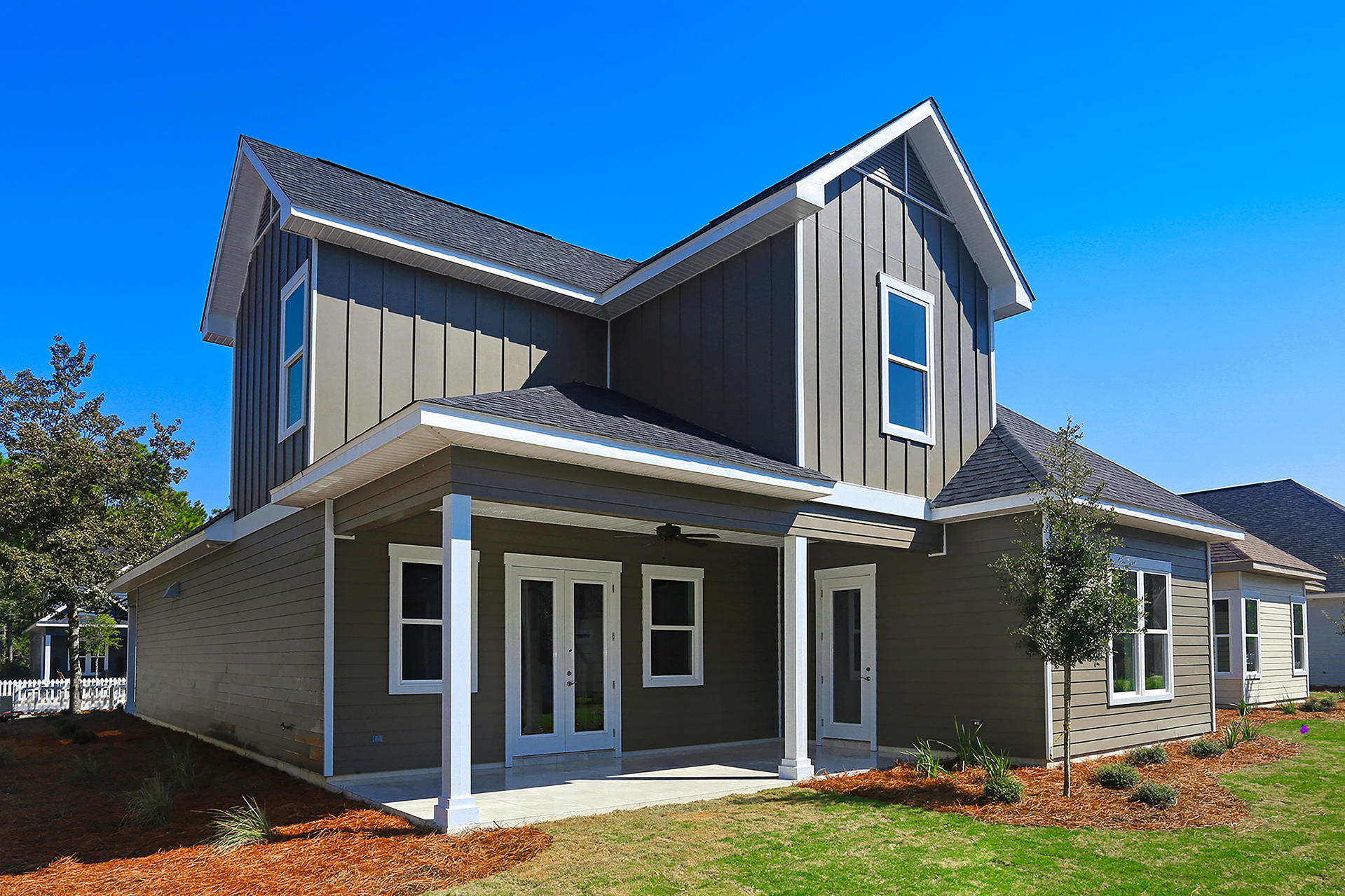 PARADISE COVE - Residential