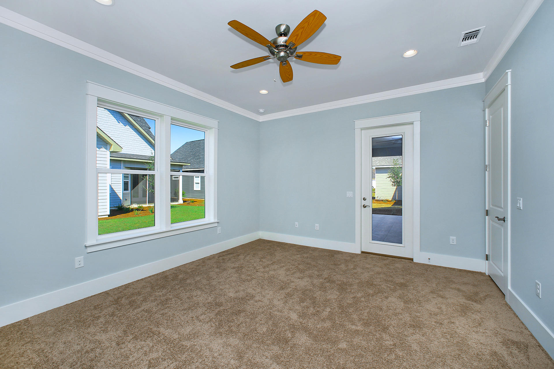PARADISE COVE - Residential