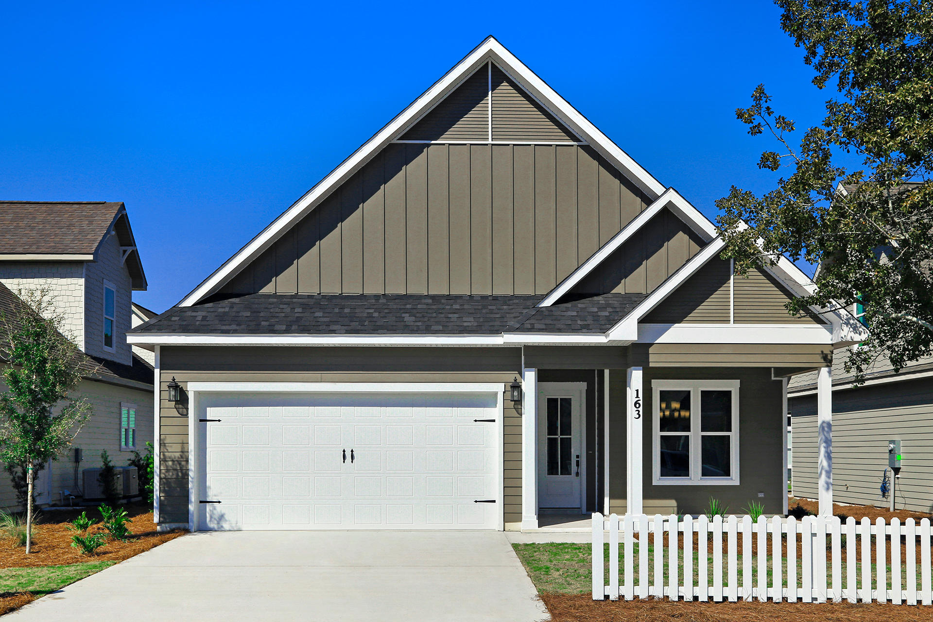 PARADISE COVE - Residential