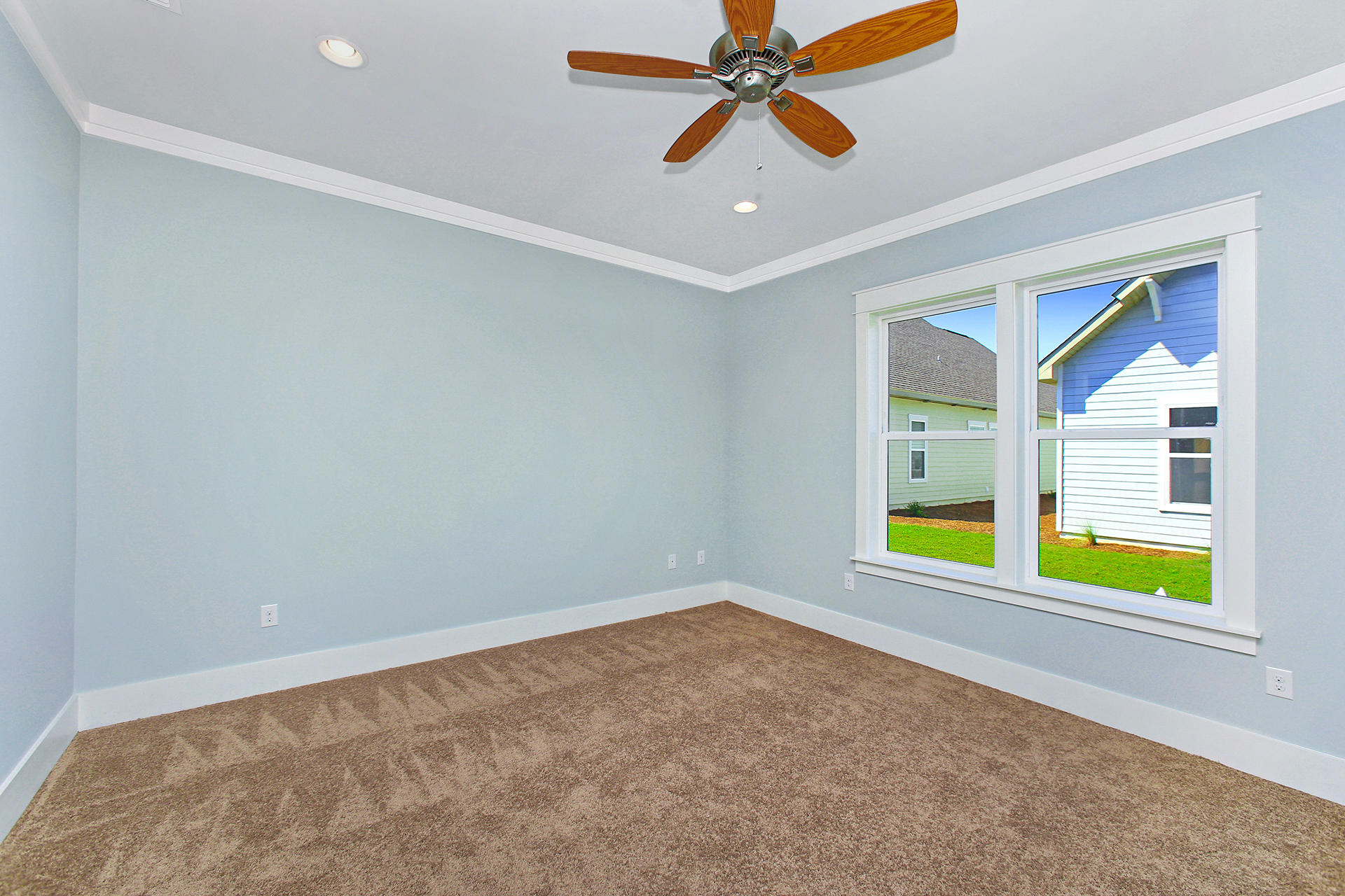 PARADISE COVE - Residential