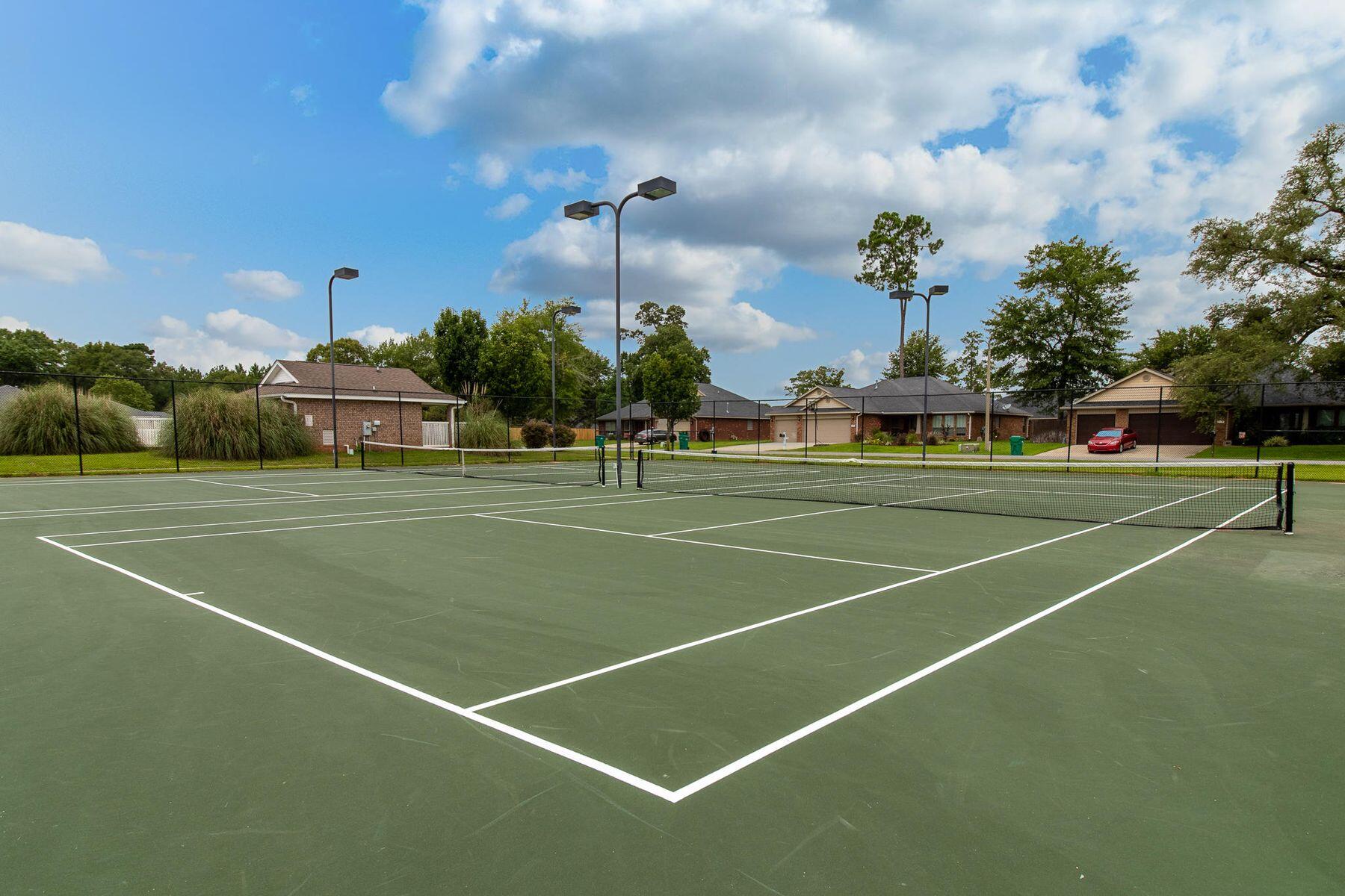 BROOKE ESTATES PH I - Residential Lease