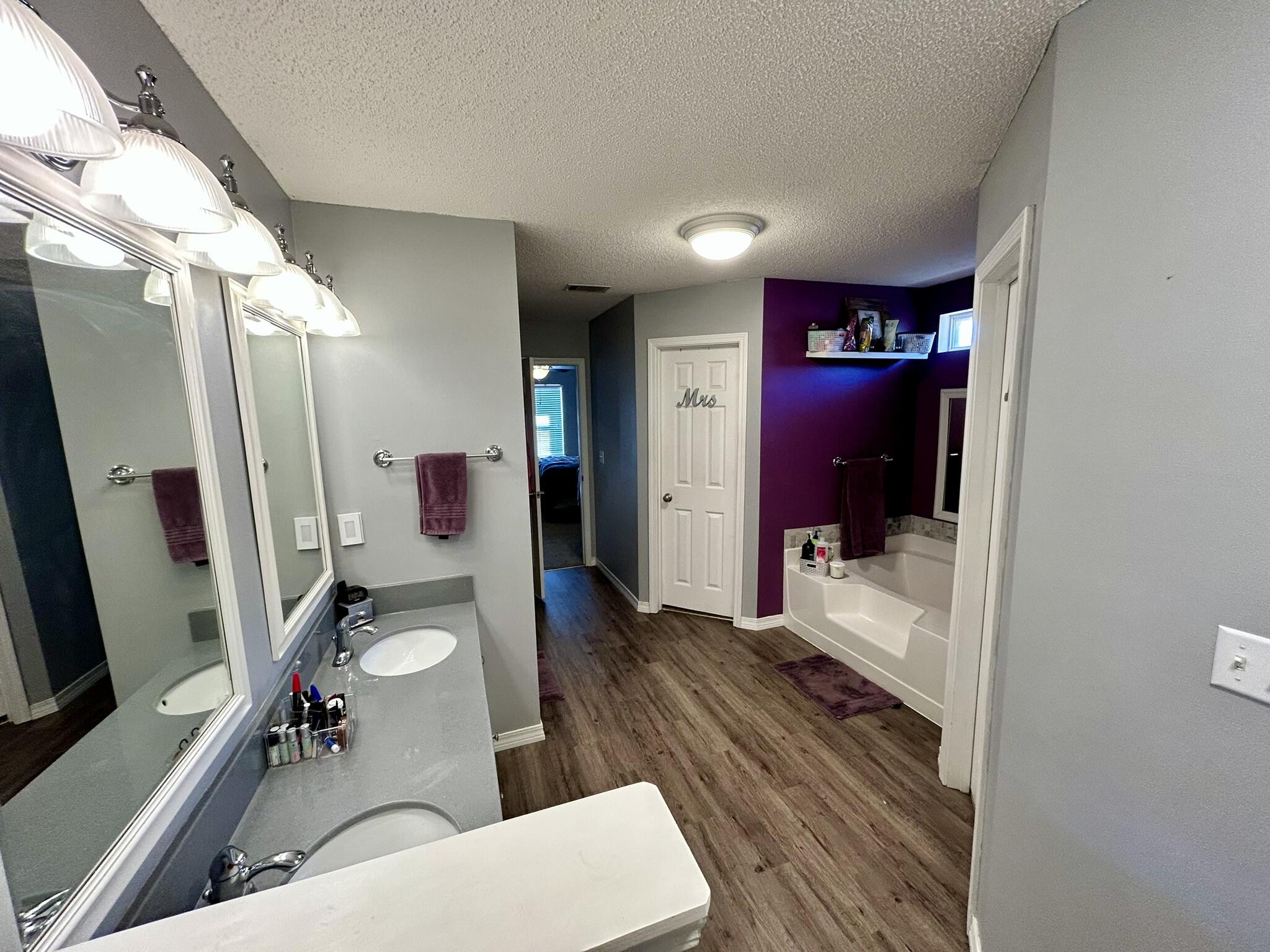 BROOKE ESTATES PH I - Residential Lease