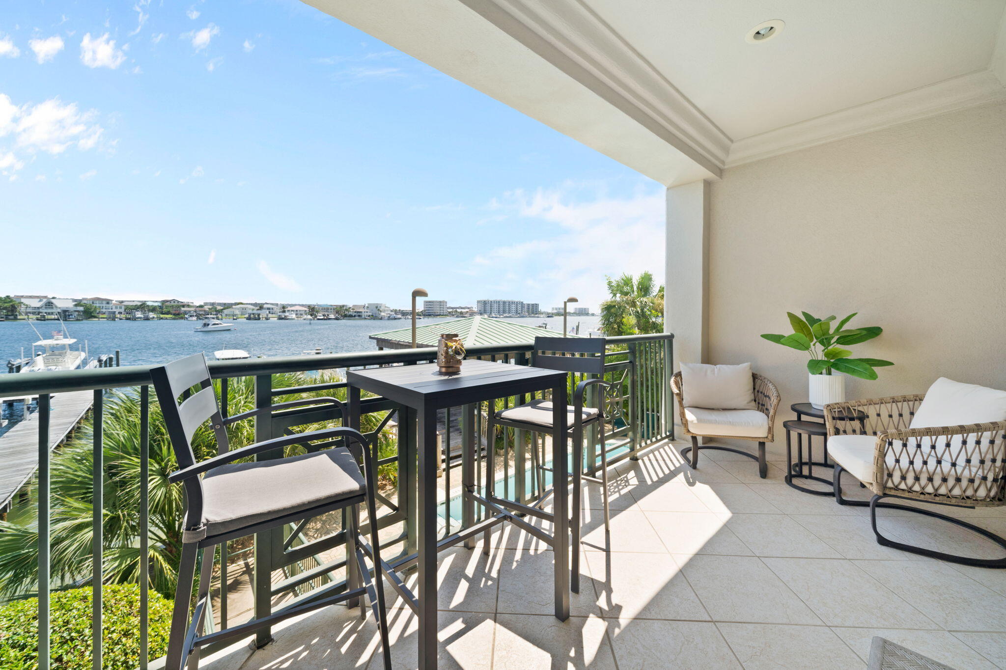 TRANQUIL HARBOR - Residential