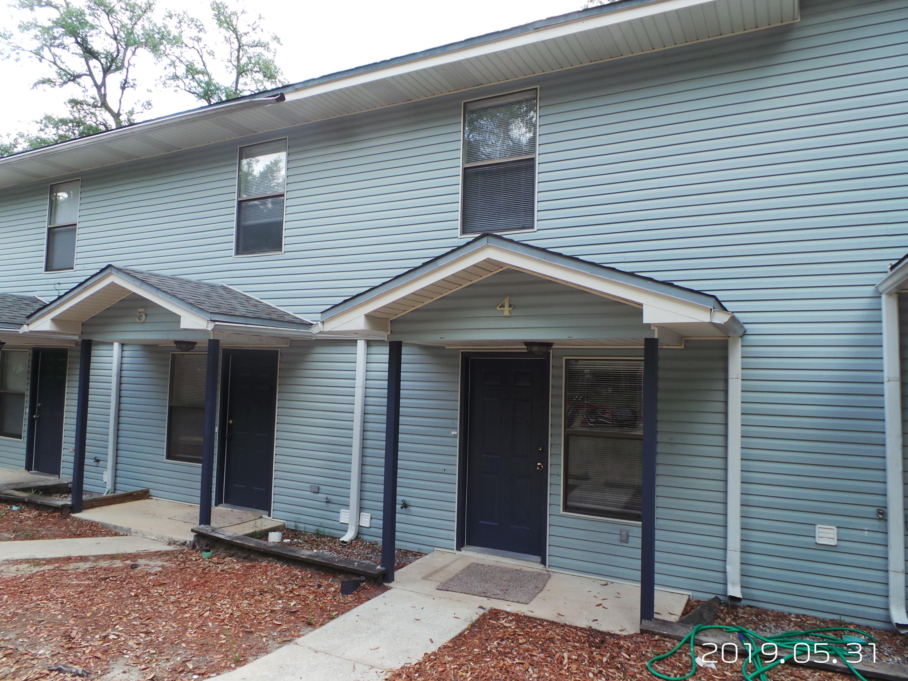 Move in Special!! 1/2 off First Months Rent!! Available October 25, 2019. 2/1.5 Newly renovated Townhome in Niceville. New paint, new appliances, new vinyl flooring, new vanities, new toilets, new carpet, and new granite countertops are just a few of the many upgrades in this newly renovated townhome in Niceville. Washer and dryer hookups. Back deck is the perfect size for a grill. No inside smoking. Small pets may be allowed with a $400 non-refundable pet fee and owner approval.