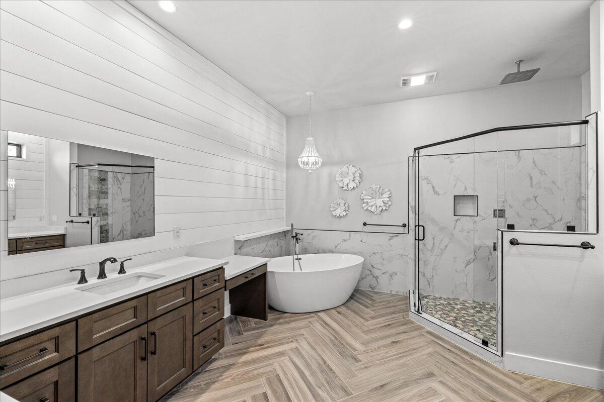 DRIFTWOOD ESTATES - Residential