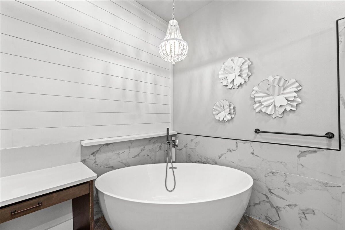 DRIFTWOOD ESTATES - Residential
