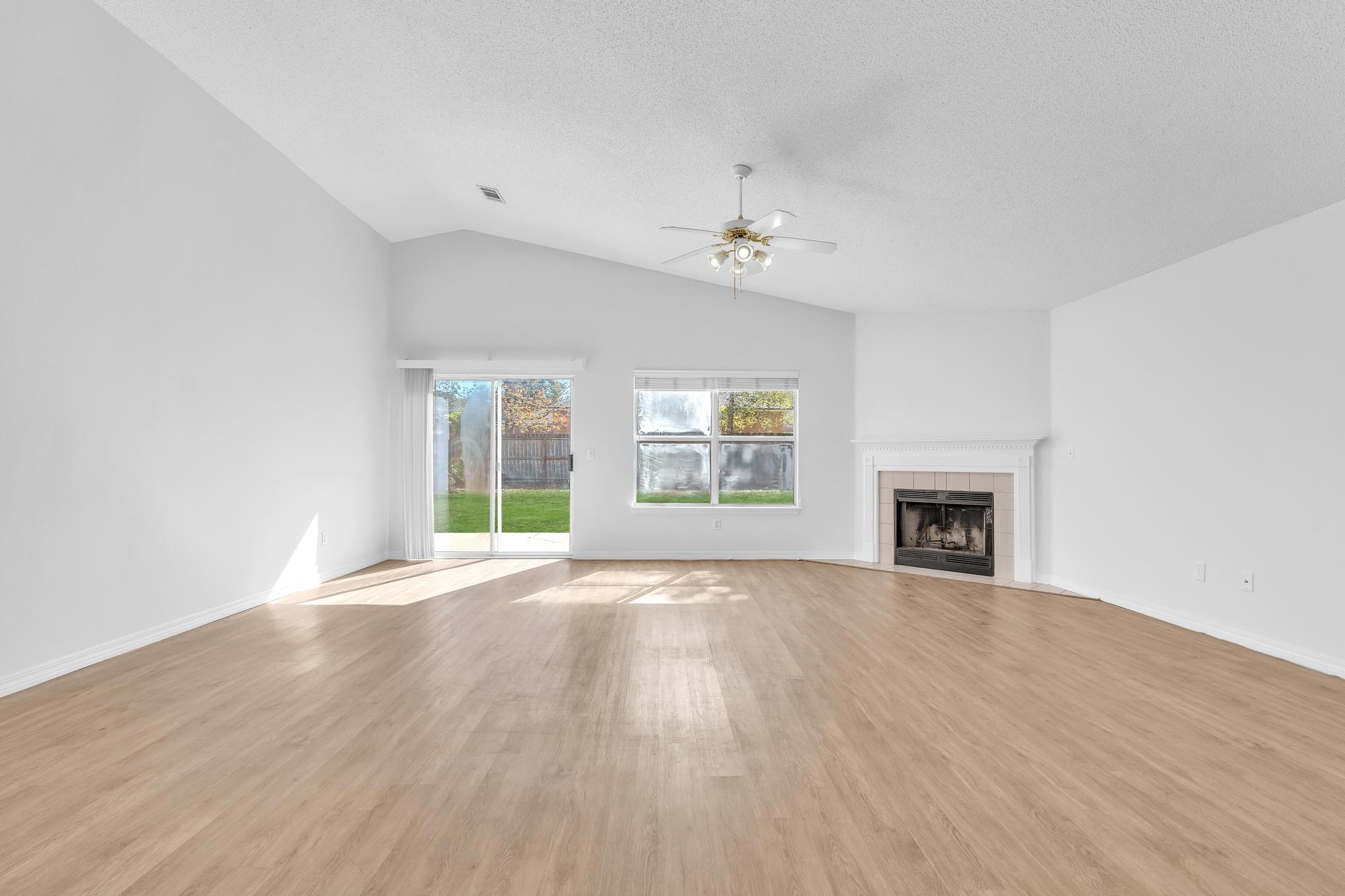 SHADOW OAK S/D - Residential Lease