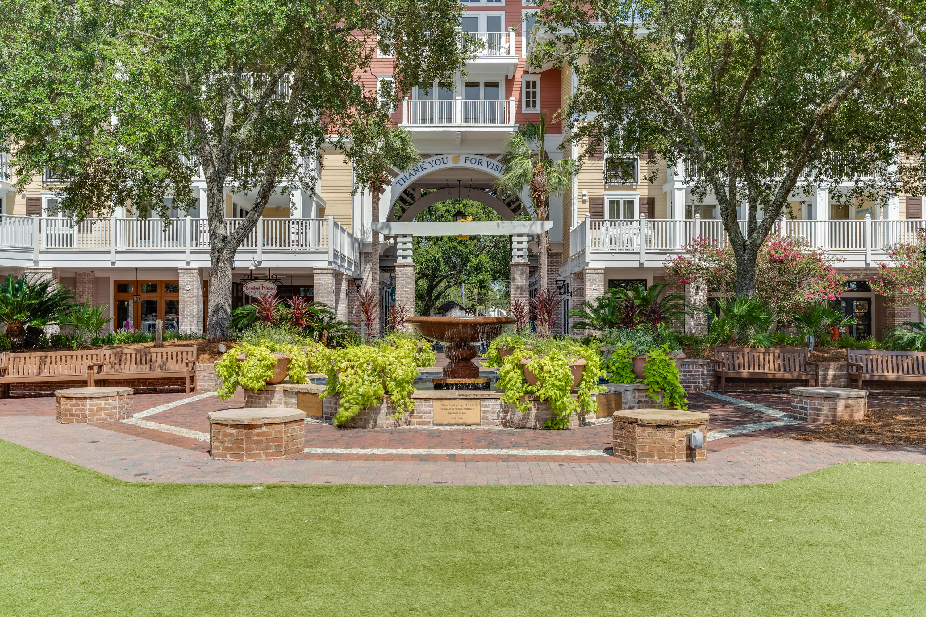 BAHIA CONDO - Residential