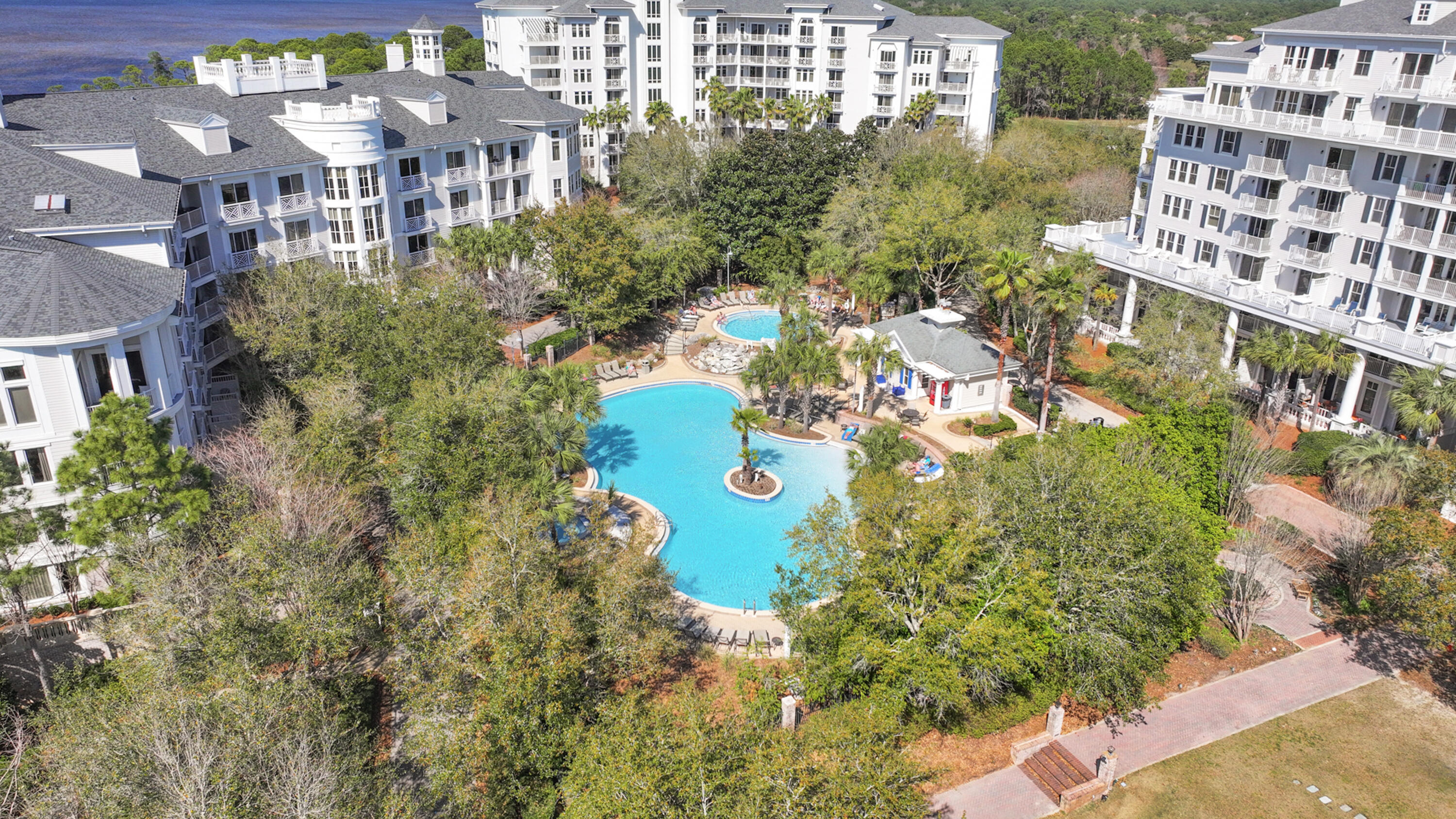 BAHIA CONDO - Residential
