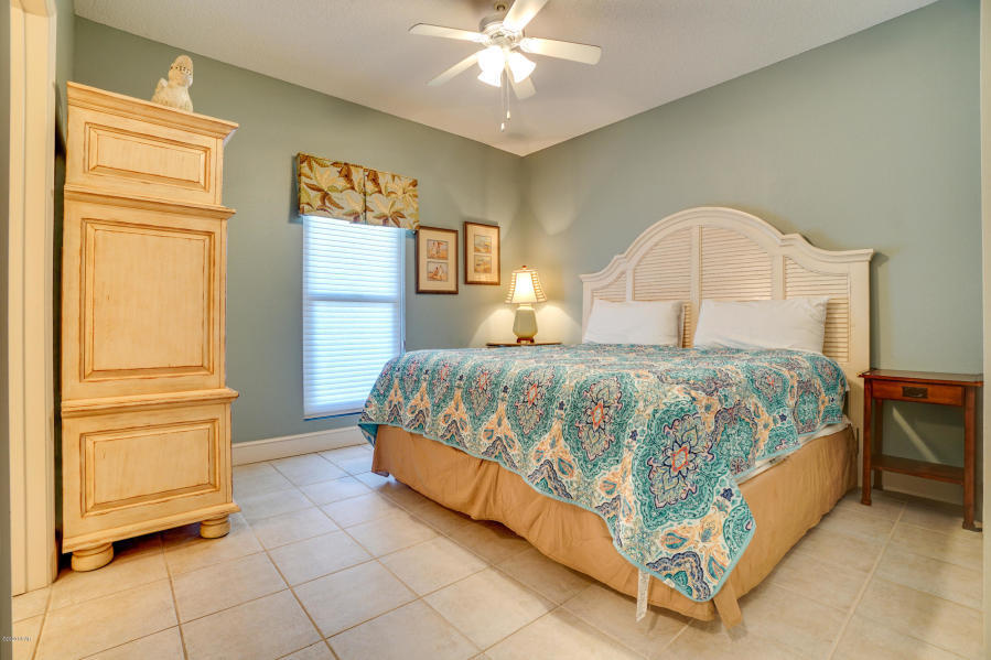 MAJESTIC BEACH TOWERS I - Residential