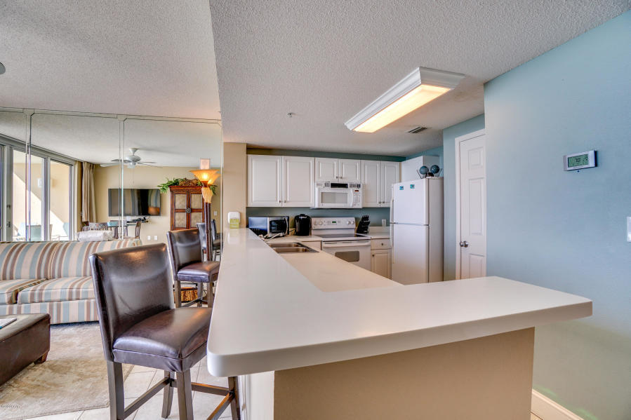 MAJESTIC BEACH TOWERS I - Residential