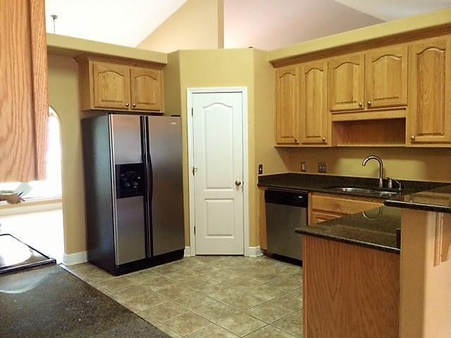 FOX VALLEY - Residential Lease