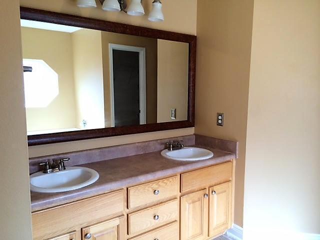 FOX VALLEY - Residential Lease