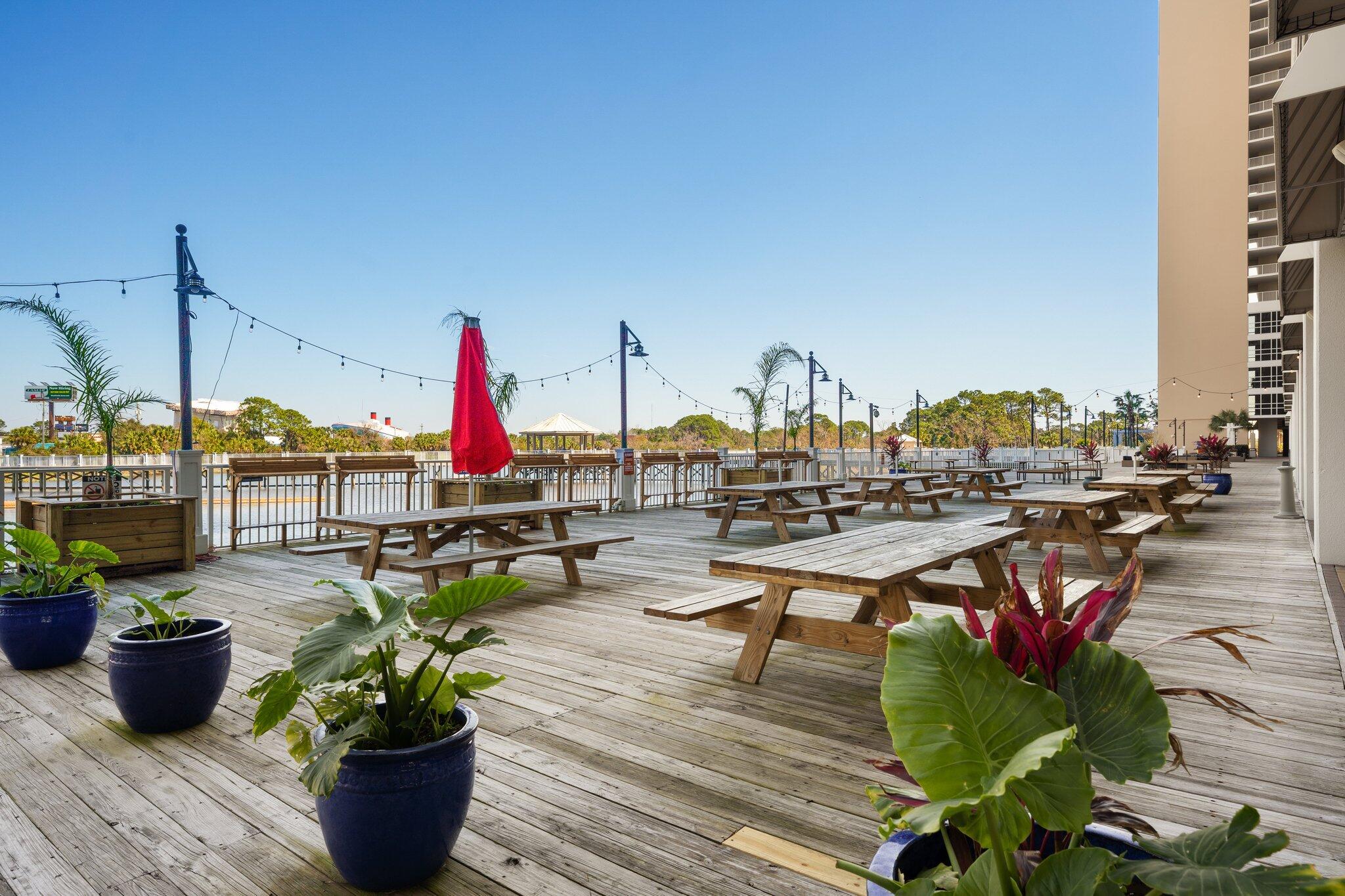 LAKETOWN WHARF PHASE II - Residential