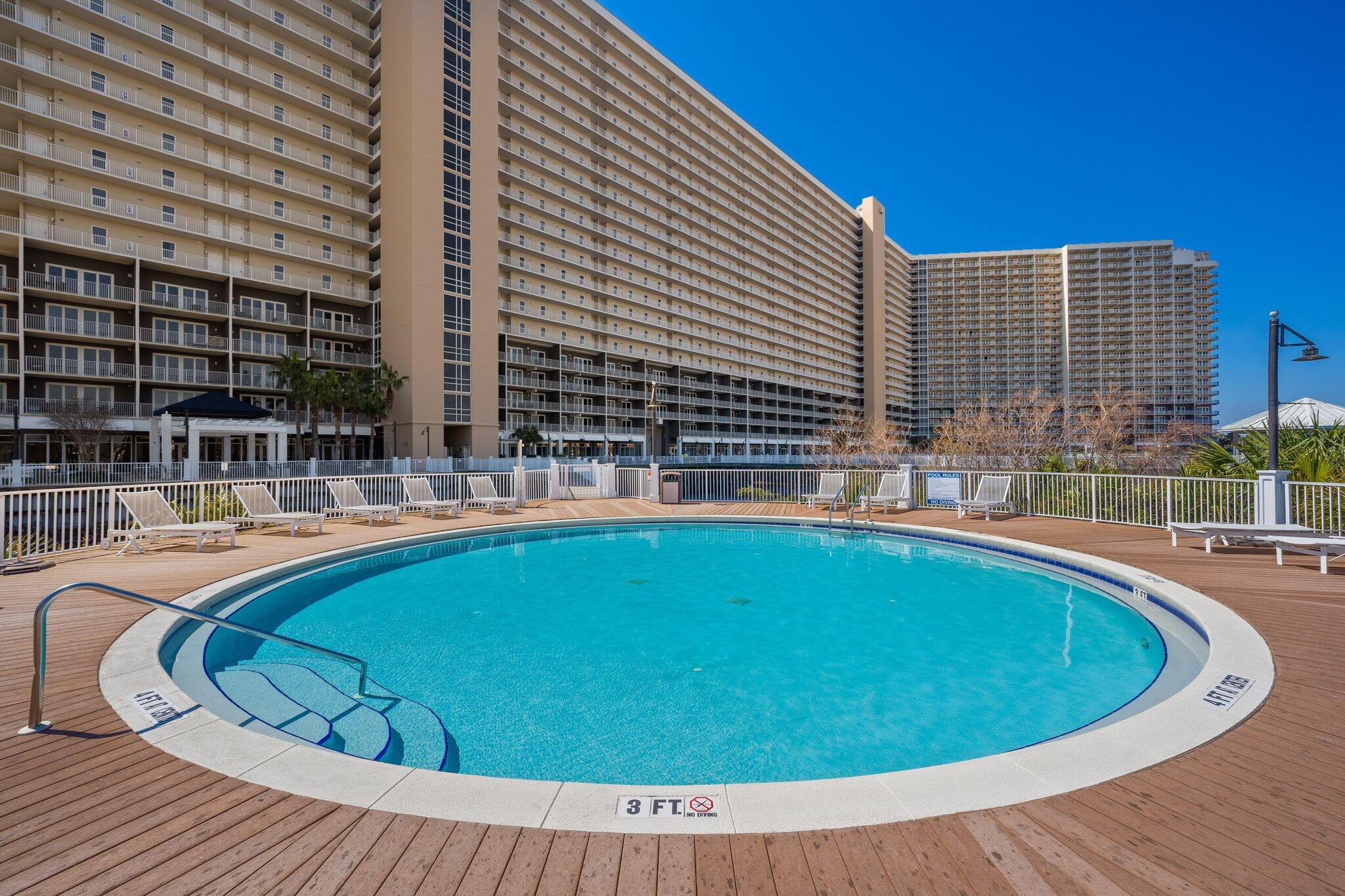 LAKETOWN WHARF PHASE II - Residential