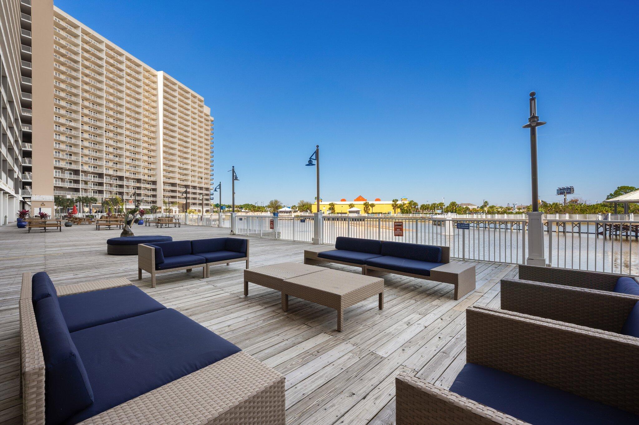 LAKETOWN WHARF PHASE II - Residential