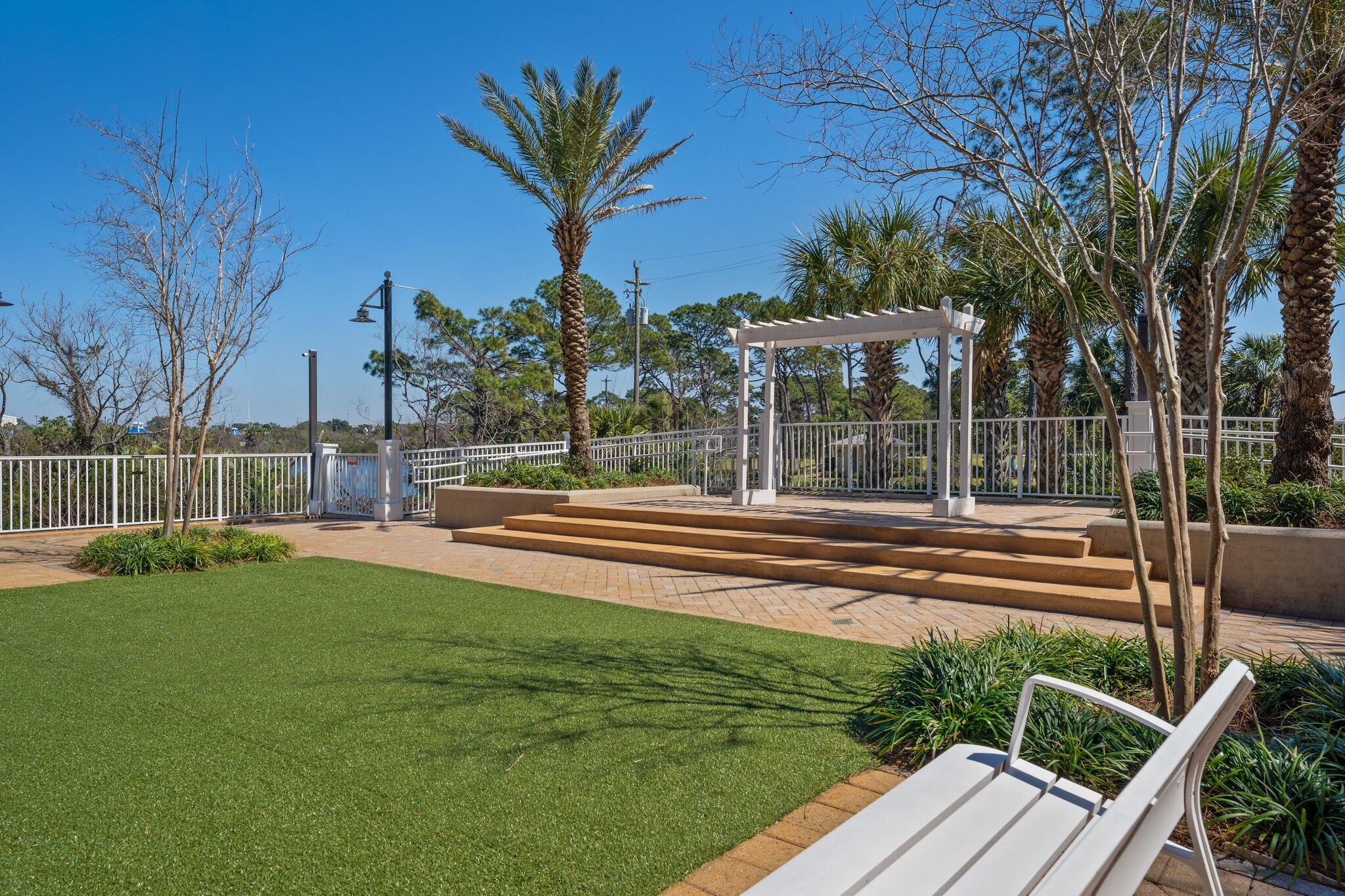 LAKETOWN WHARF PHASE II - Residential
