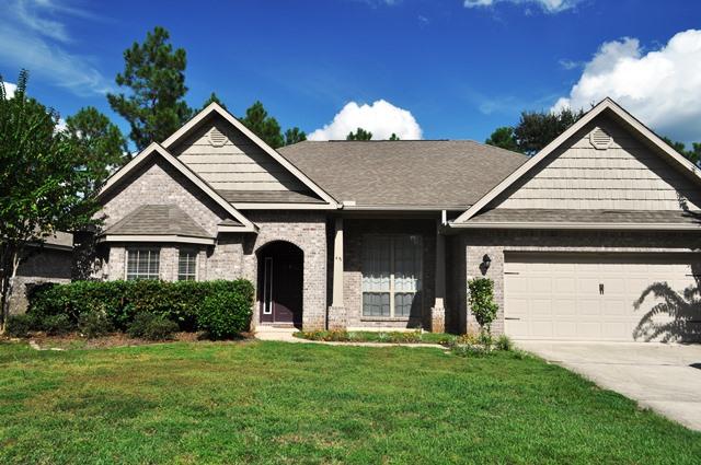 A ton of space for a reasonable price. The popular Cynthia floor plan offers 3 bedrooms and 2 full bathrooms split bedroom, plus an office. Featuring 2,357 sf of open living space. This pond front lot offers serene views of Lake Draco. Hammock Bay is a pedestrian-friendly development. There are network of sidewalks, nature trails, and bike paths. The Hammock Bay Town Square-lawn-style amphitheater is designed for entertainment. There is also a $12+ million, 60-acre Sports Park featuring a multitude of ball field/park amenities nearby. Recently the developer donated land for two schools to be built in Hammock Bay.