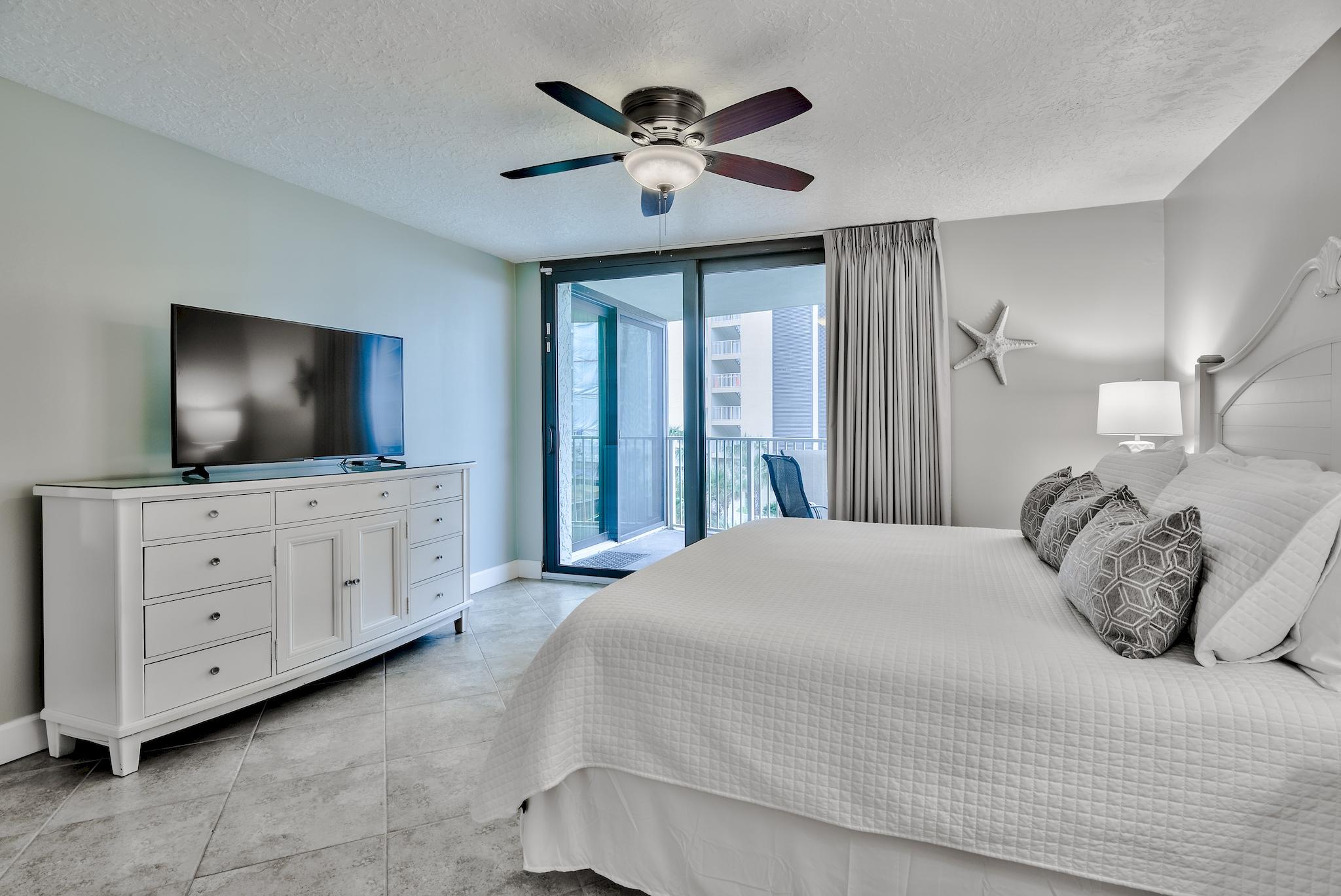 MAINSAIL CONDO PH 5 - Residential