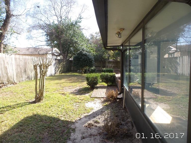 PORT DIXIE - Residential Lease