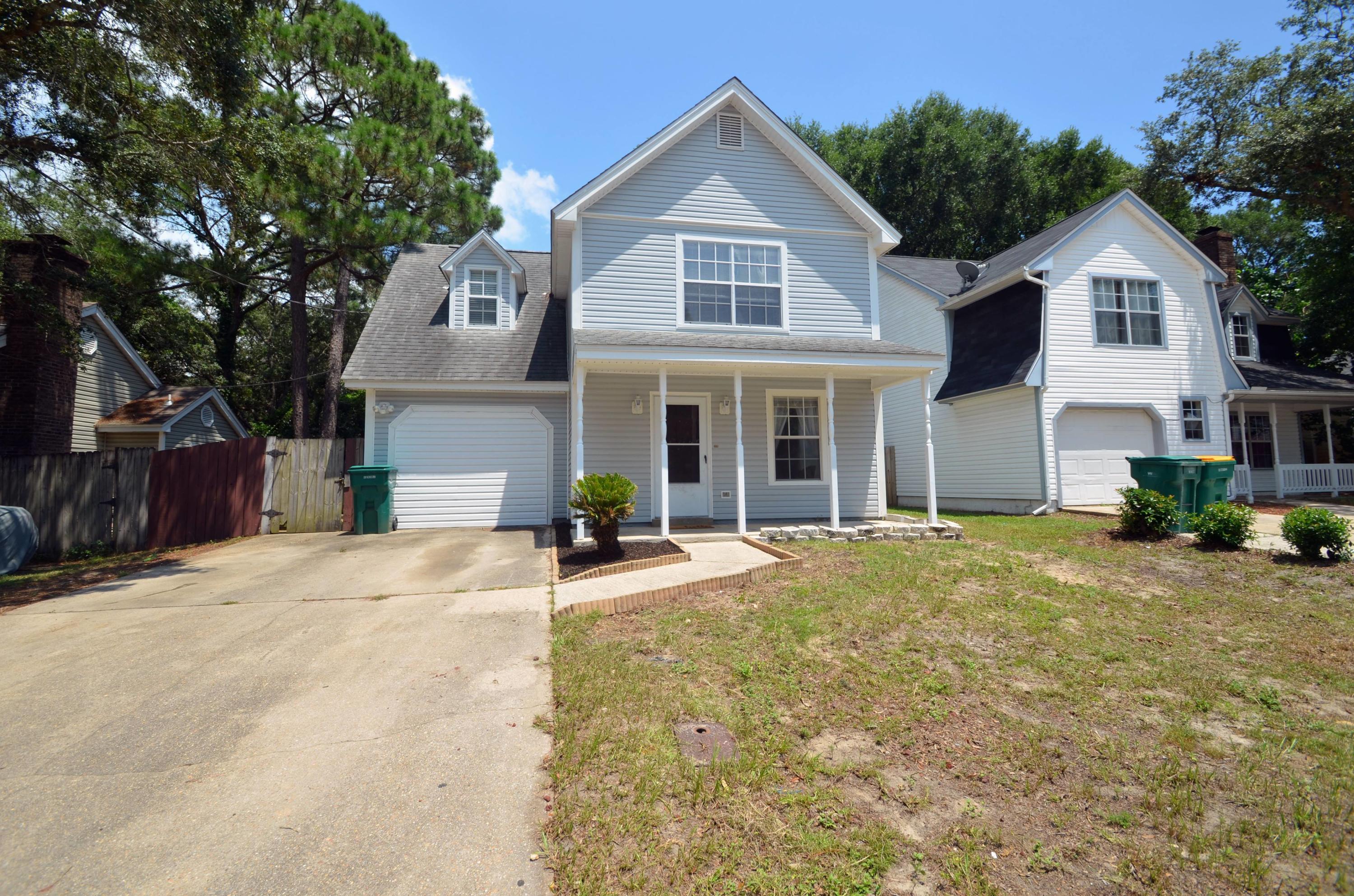 **CENTRALLY LOCATED IN FORT WALTON BEACH**4 BEDROOM 2.5 BATH**CUTE & MOVE IN READY**NEW HVAC**FRESH PAINT**NEW FLOORING**CROWN MOLDING**EAT IN KITCHEN**LARGE LIVING ROOM**INDOOR LAUNDRY ROOM**SCREENED PORCH**PRIVACY FENCED YARD**LAWN BUILDING CONVEYS AS IS**