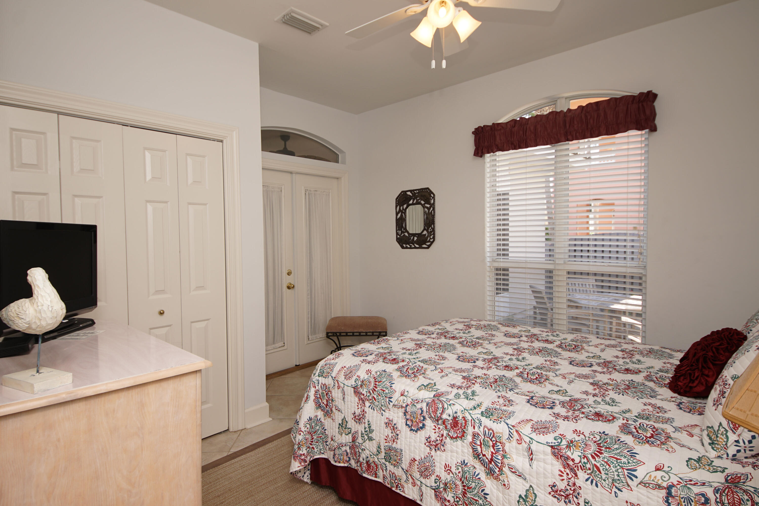 EMERALD SHORES - Residential