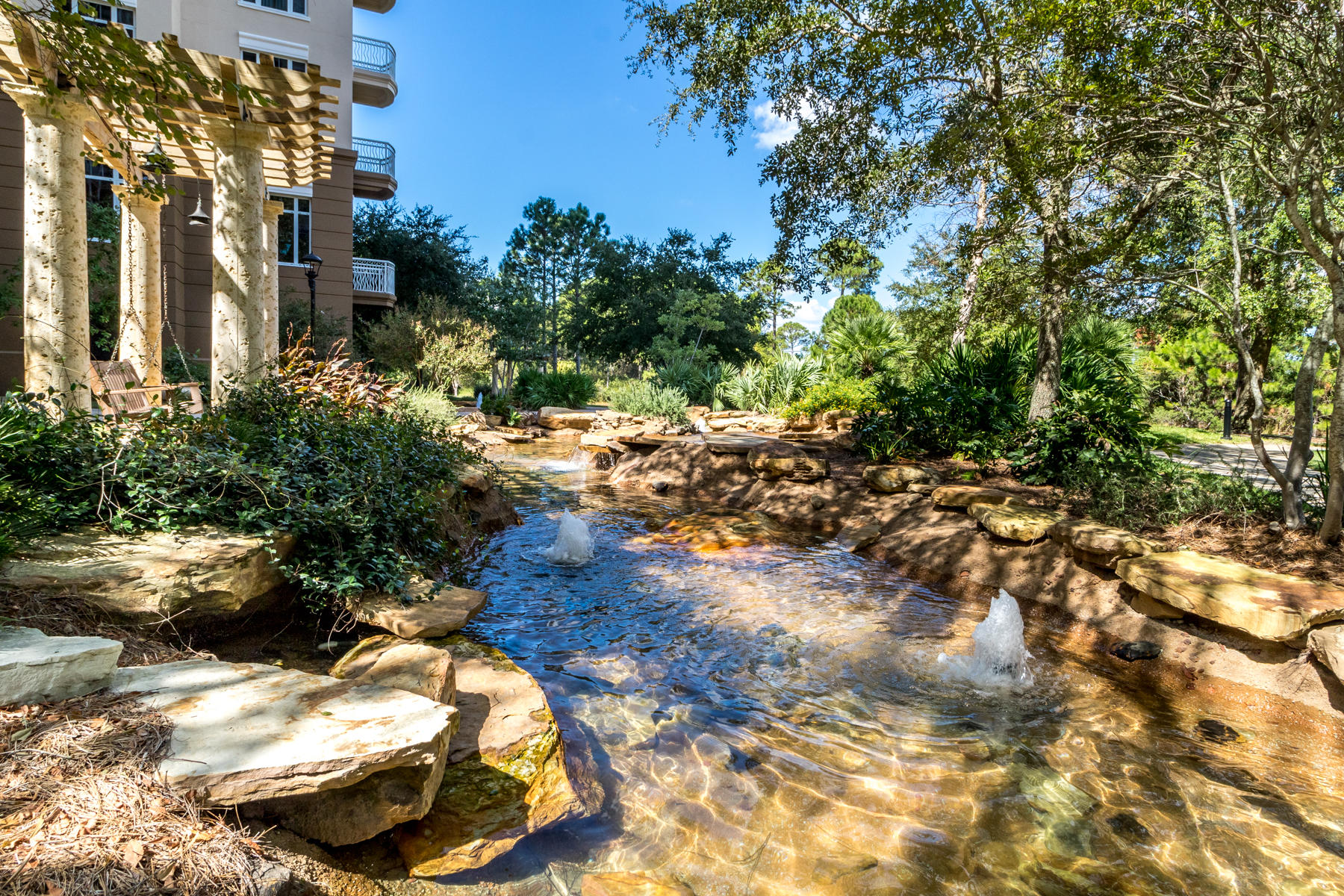 ONE WATER PLACE - Residential