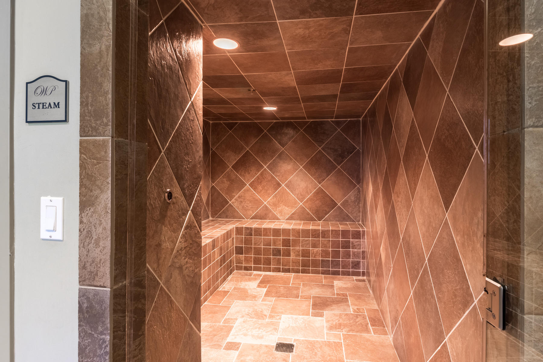 ONE WATER PLACE - Residential