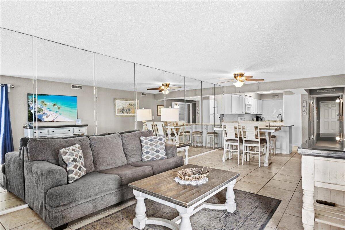 REGENCY TOWERS - Residential
