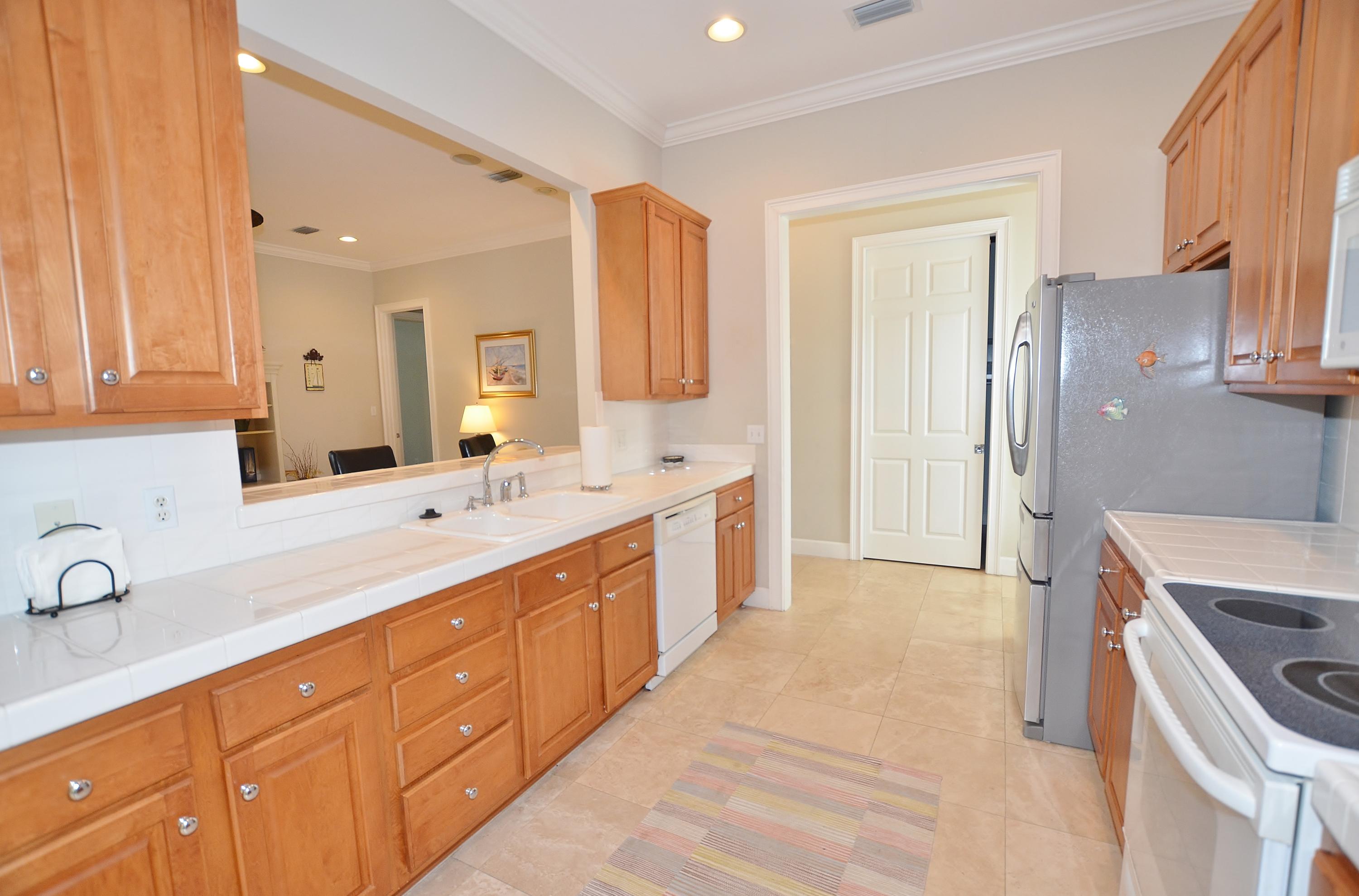 CRYSTAL LAKE - Residential Lease