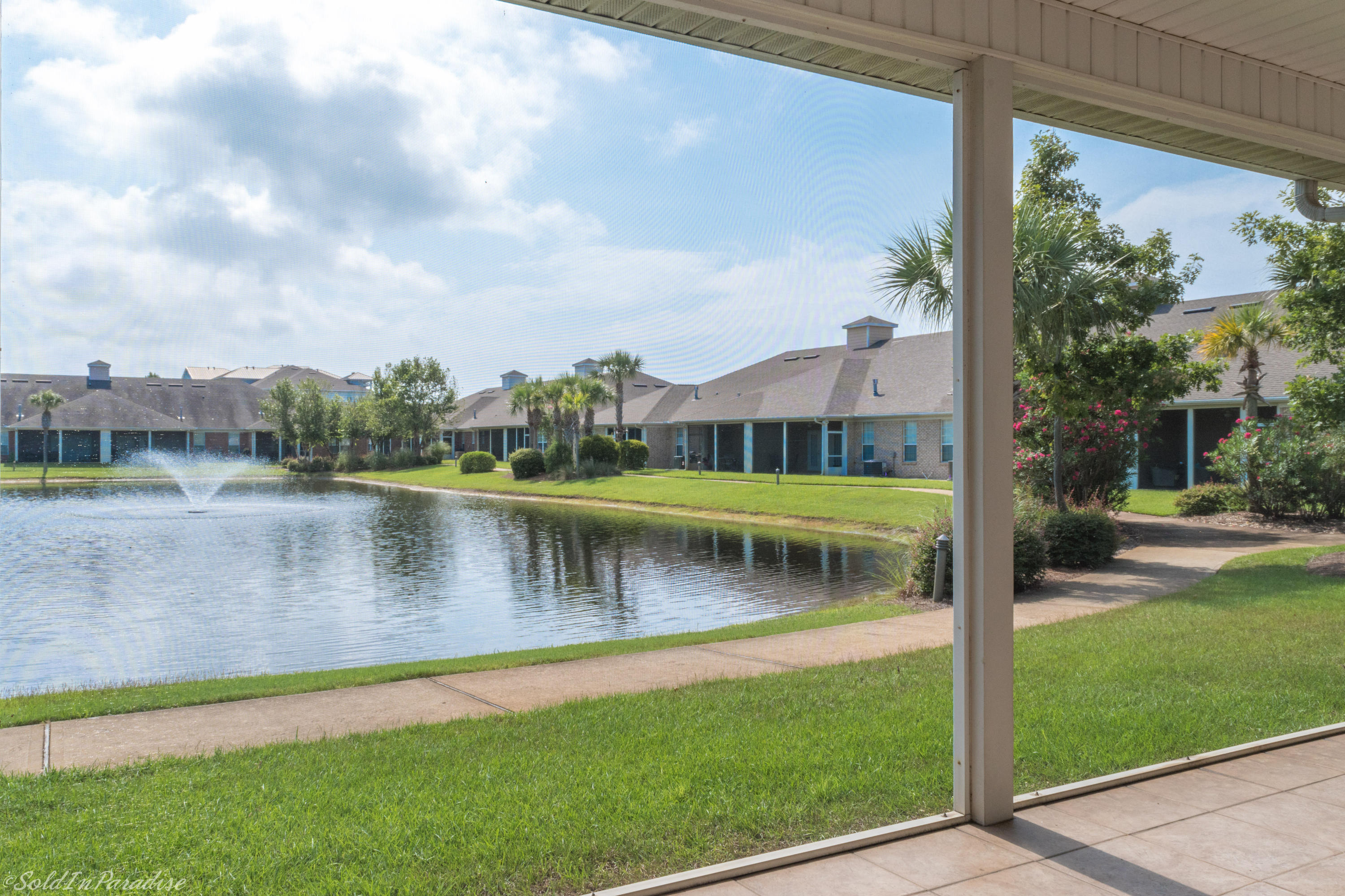 DIAMOND LAKES - Residential Lease