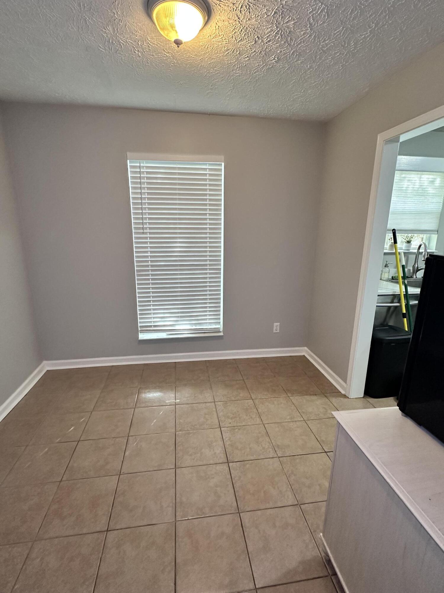 MALLET BAYOU - Residential Lease