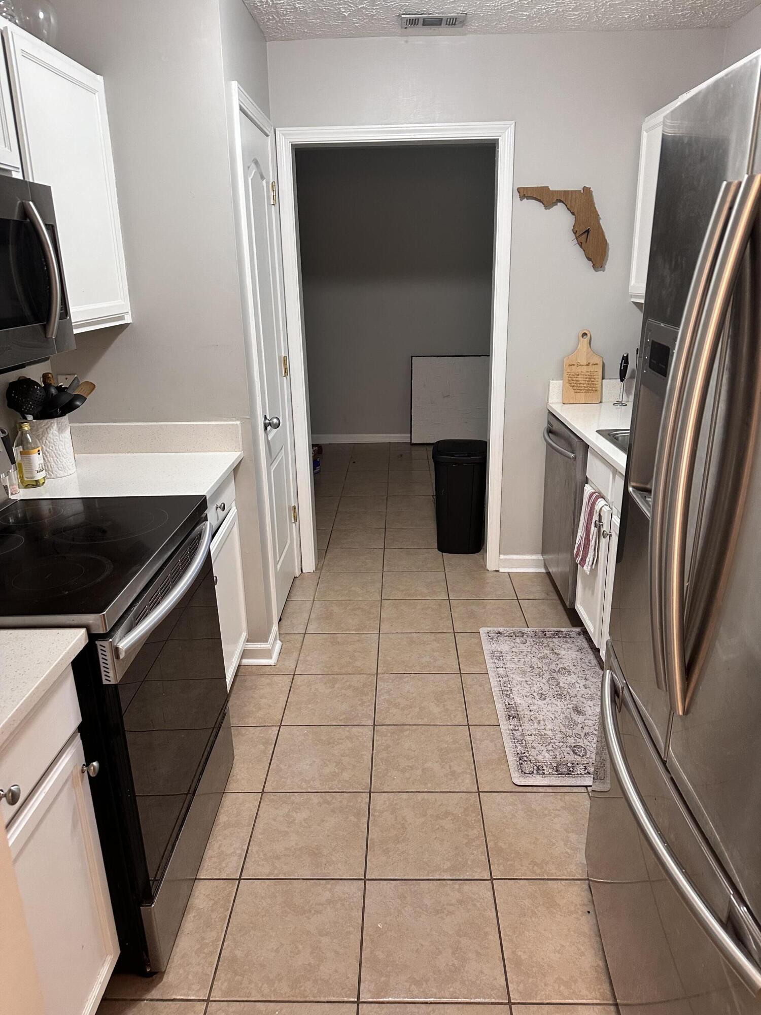 MALLET BAYOU - Residential Lease