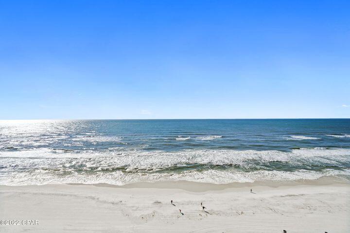 MAJESTIC BEACH TOWERS I - Residential