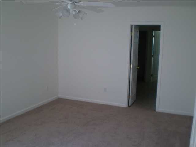 PORT DIXIE - Residential Lease