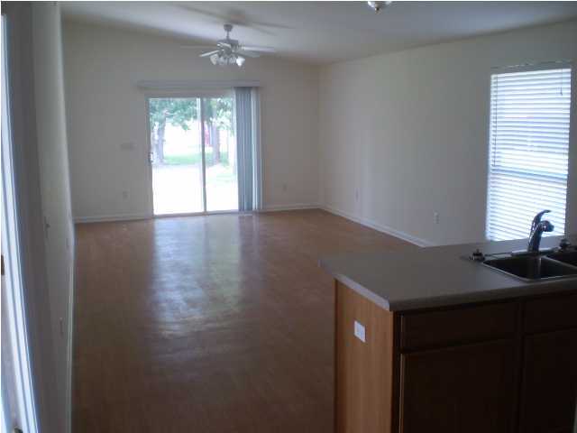 PORT DIXIE - Residential Lease